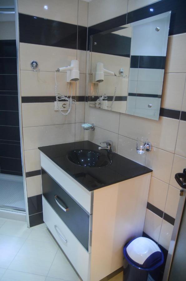 Imperial Hotel Ih Elbasan Værelse billede