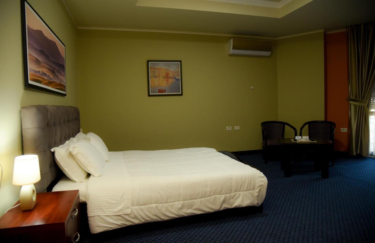 Imperial Hotel Ih Elbasan Eksteriør billede