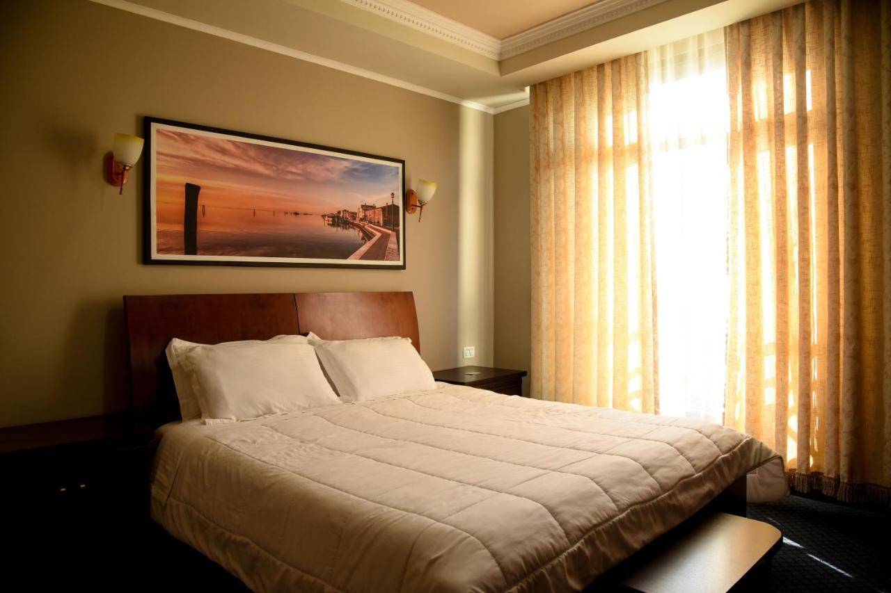 Imperial Hotel Ih Elbasan Eksteriør billede