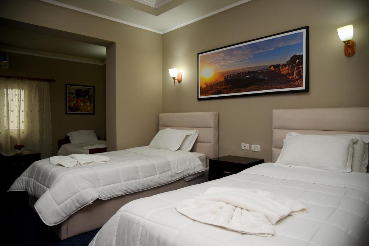 Imperial Hotel Ih Elbasan Eksteriør billede