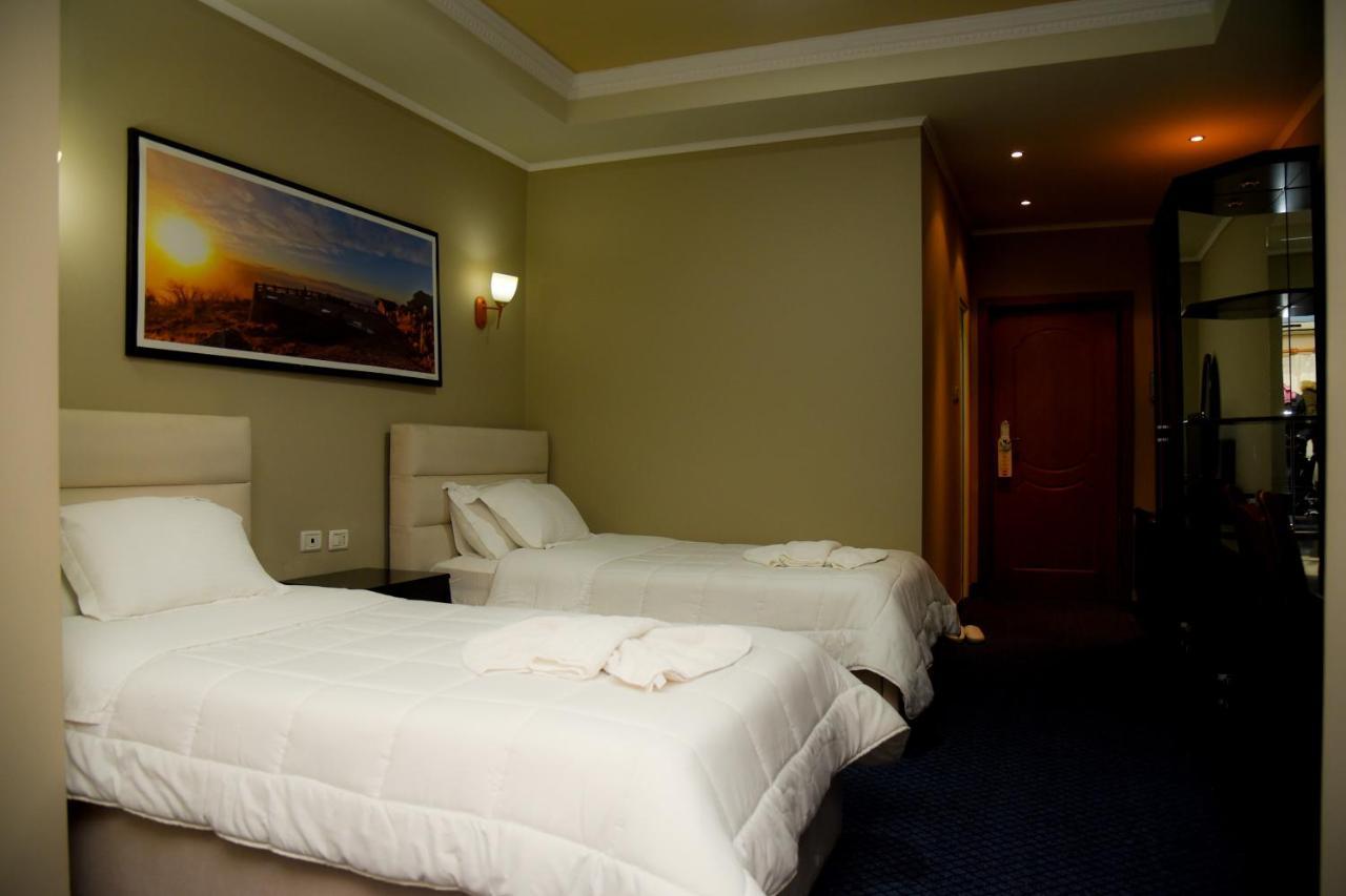 Imperial Hotel Ih Elbasan Eksteriør billede