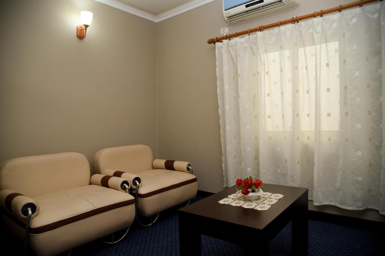 Imperial Hotel Ih Elbasan Eksteriør billede
