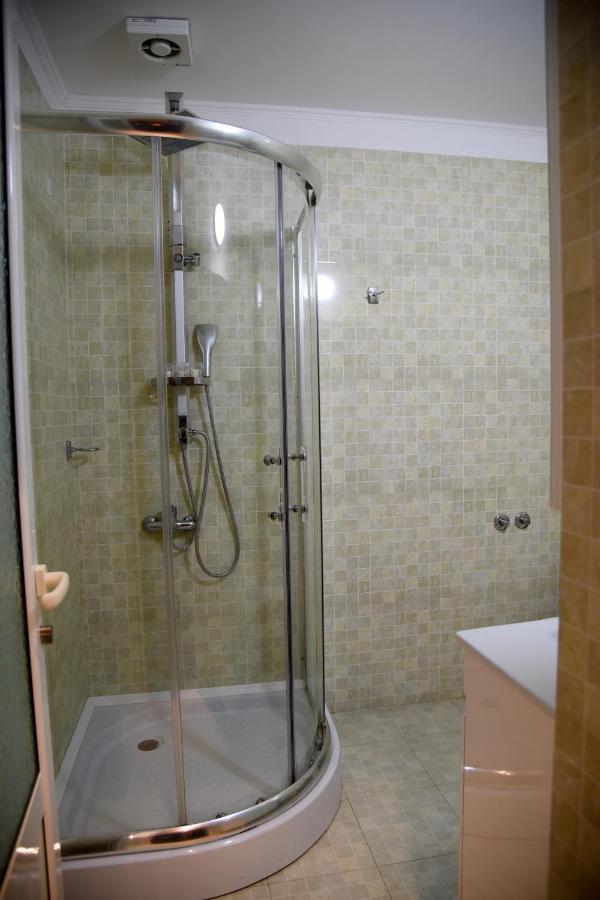 Imperial Hotel Ih Elbasan Eksteriør billede