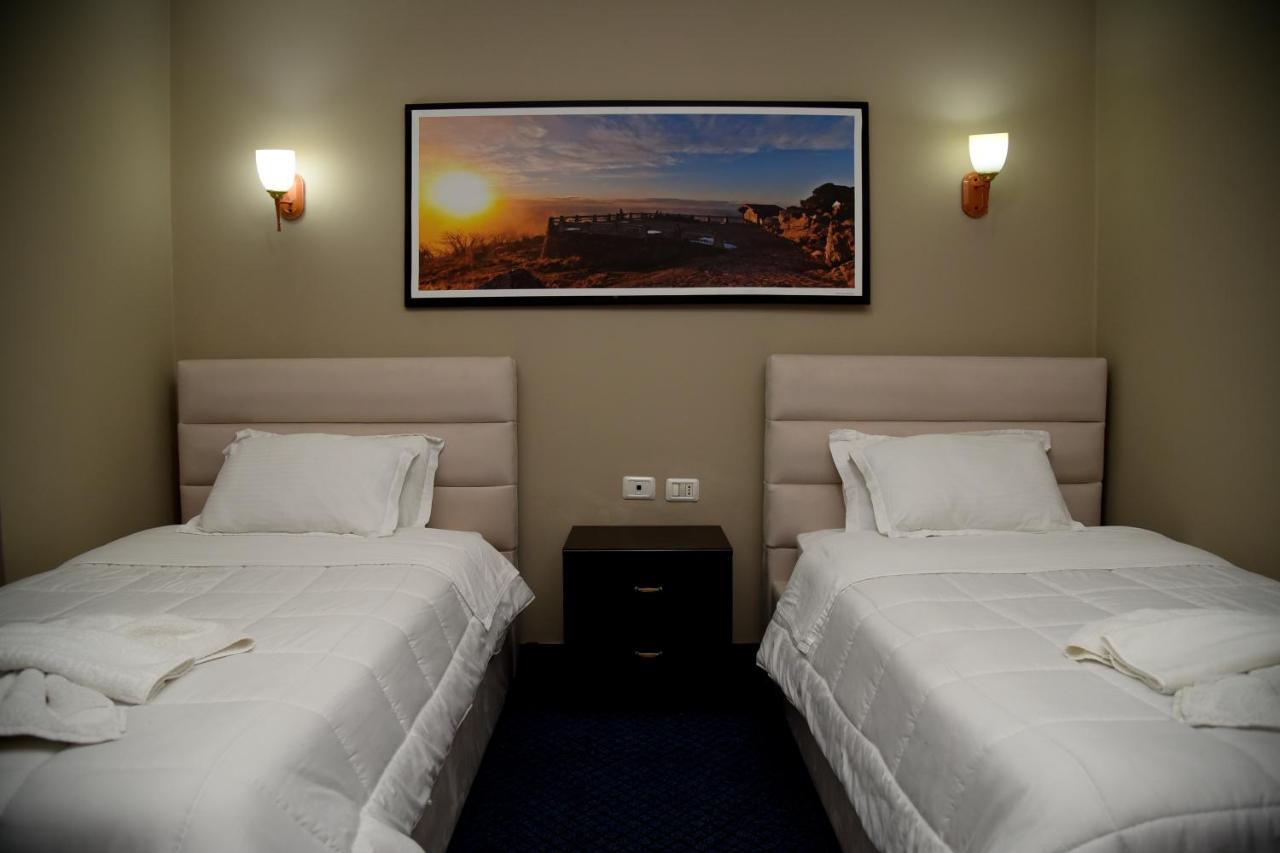 Imperial Hotel Ih Elbasan Eksteriør billede