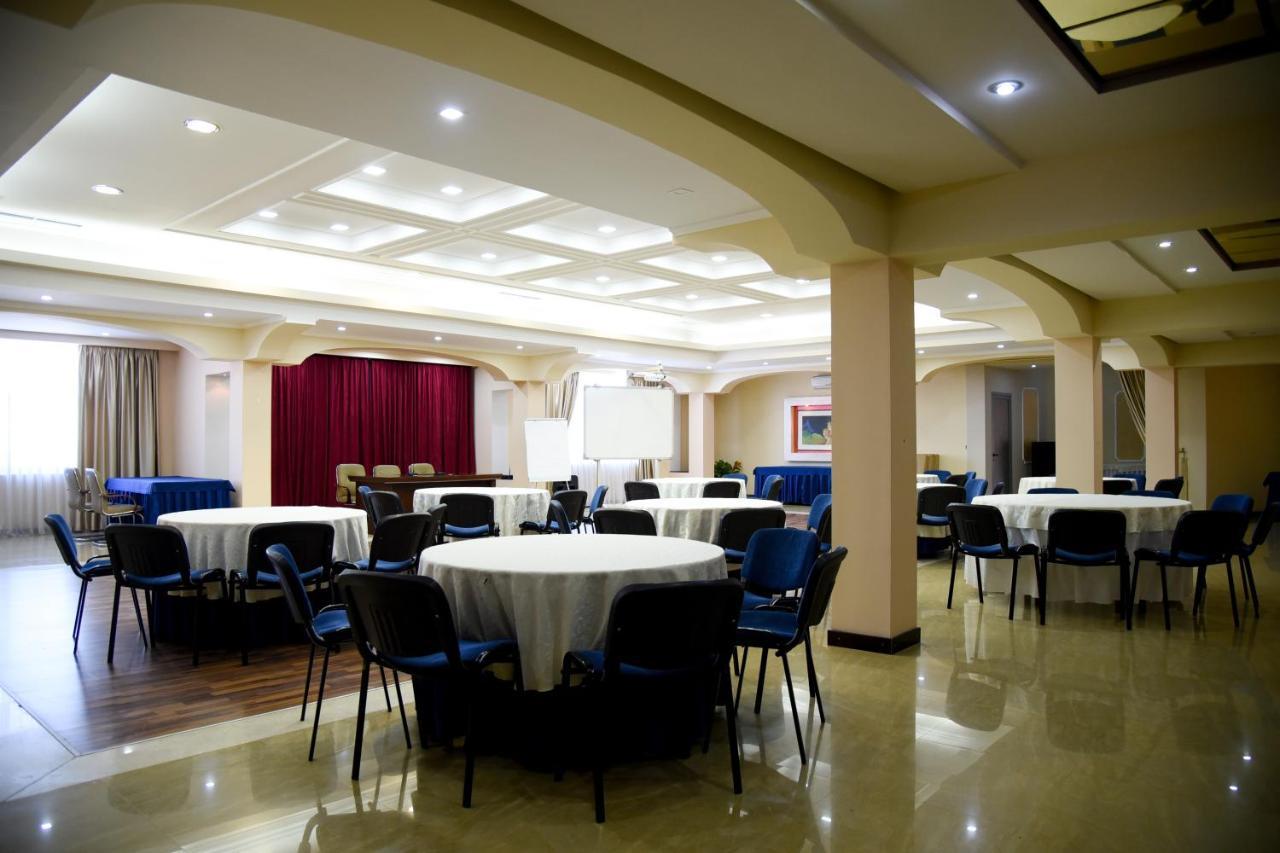 Imperial Hotel Ih Elbasan Eksteriør billede
